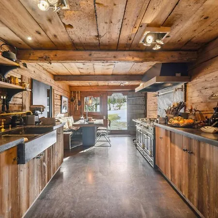 Holiday home Magnificent Chalet In An Idyllic Setting - What'app - 0034-635-520-036 - For Reservations! *